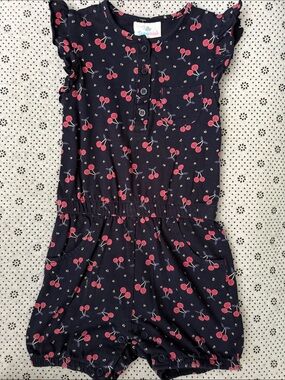 🛍 CUTE  LITTLE GIRLS ROMPER SIZE 2T 🛍